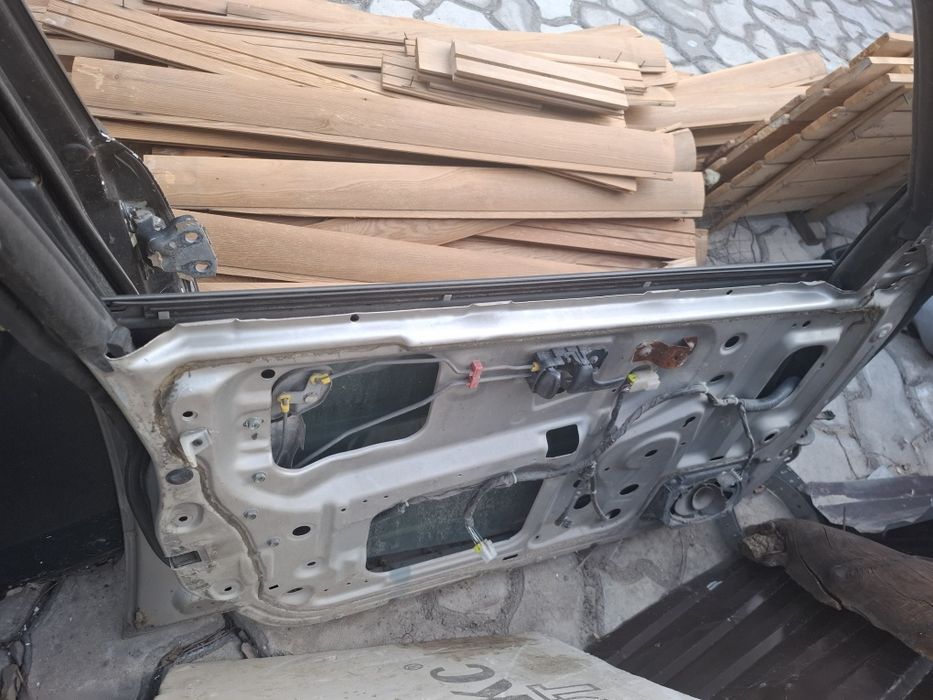 Двери на ниссан примера