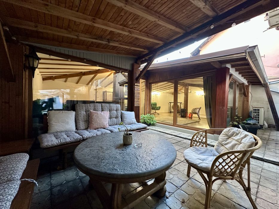 Имот ПОД НАЕМ, подходящ за офис, учебен център адв.Кантора и др.