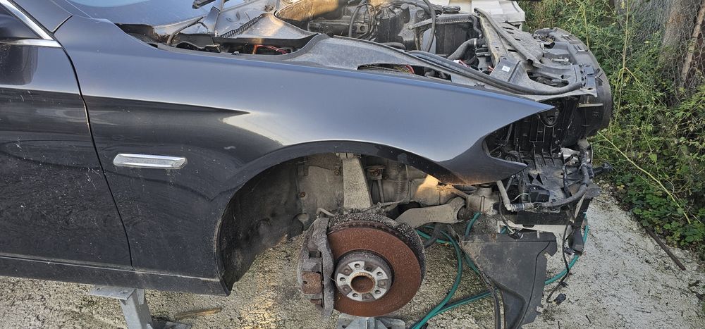 Aripa fata dreapta bmw f10 Lci A90