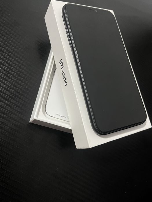 iPhone 11 , black , 128gb