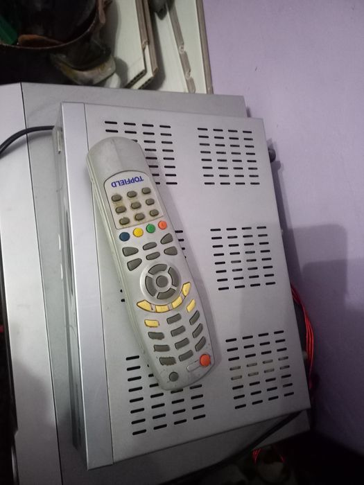 Телевизор тюнер билан бирга. Холати Б/у. Карши ш.