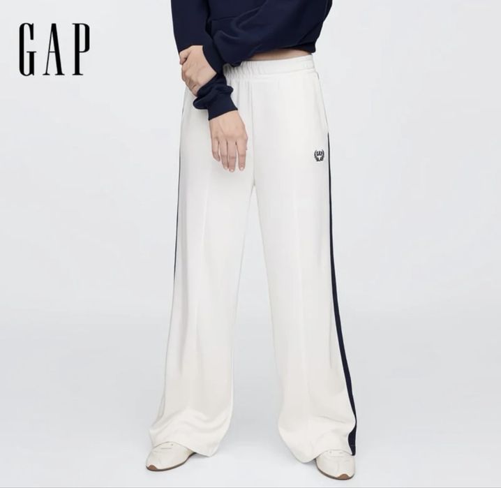 Новые спортивные штаны GAP