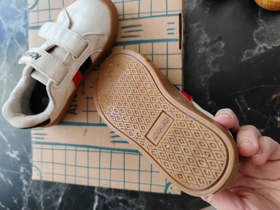 Кецове маратонки adidas и action boy 23