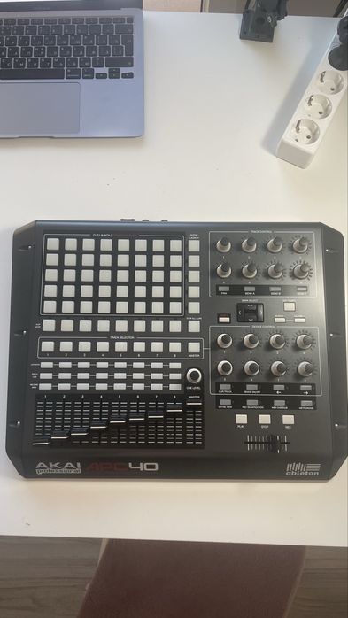 AKAI APC40 midi controller Ableton