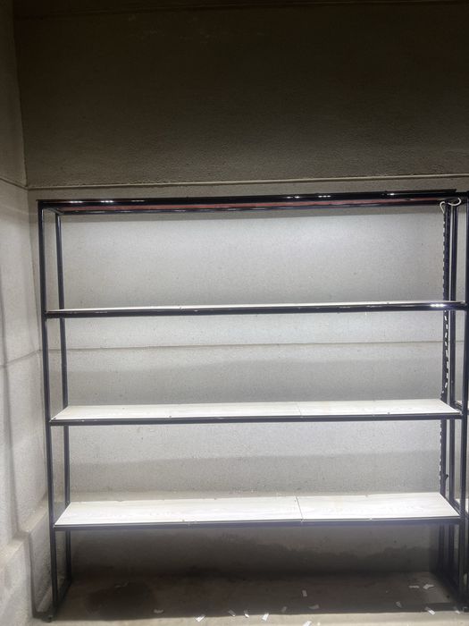 Stelaj metaldan holati yangi qarshi shahrida turipti