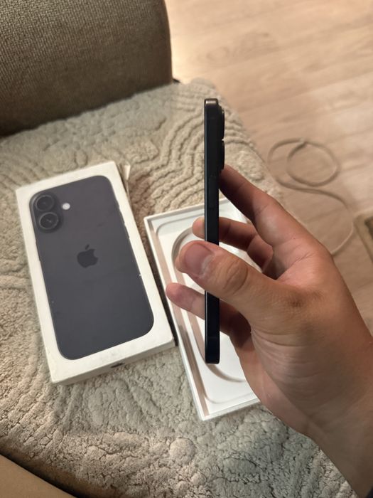 iPhone 16 128gb.