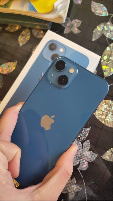 iPhone 13 , 128 ГБ , 75 % батарея , один владелец