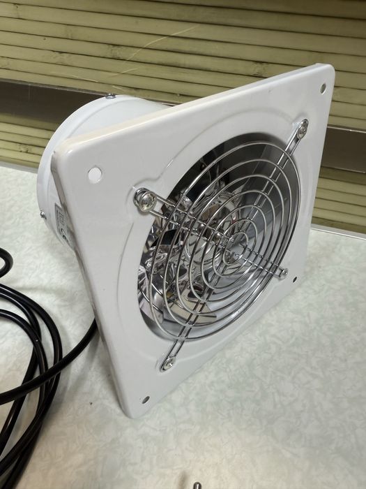 Безшумен изпускателен вентилатор за кухня