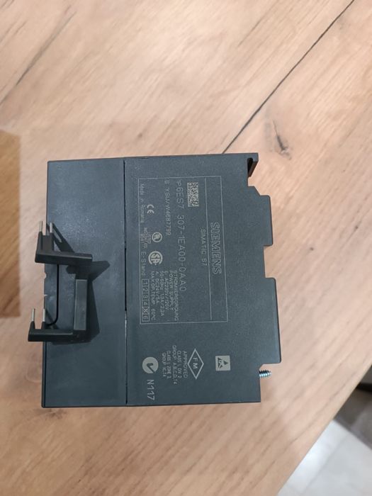 Блок питания от программируемый логический контроллер Siemens