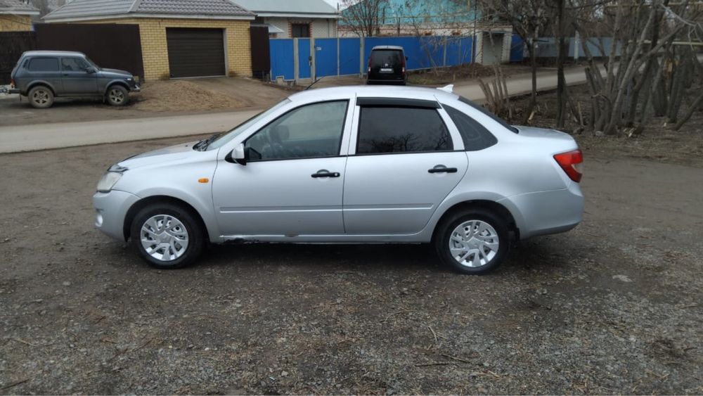 Продам машину лада гранта