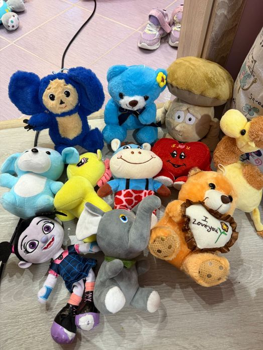 12 плюшени играчки