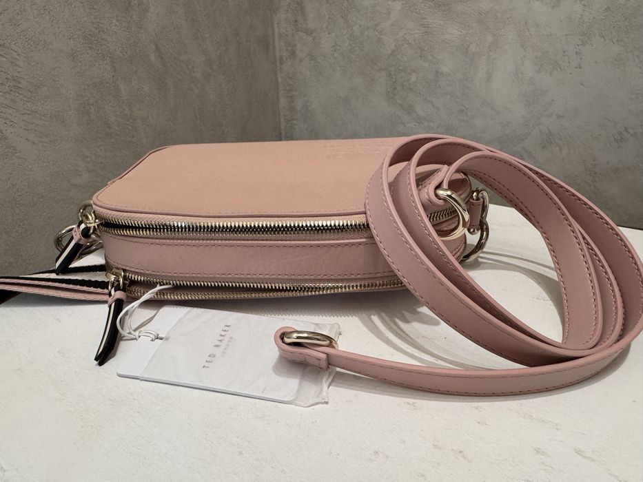 Ted baker естествена кожа