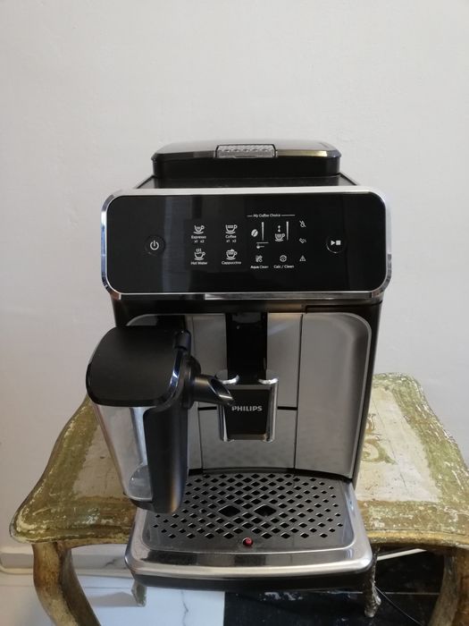 Expressor Philips cu cană de lapte