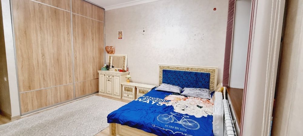 Продам спальный гарнитур