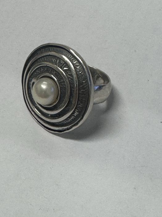 дамски сребърен пръстен с перла 12.85гр 925