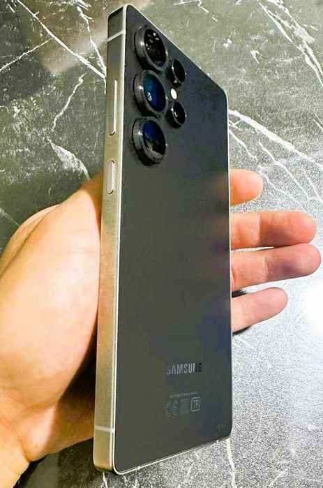 Samsung Galaxy S25 Ultra 512Gb - Идеальное состояние