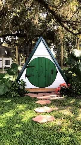 Мини домик для кемпинга и для гостиницы.