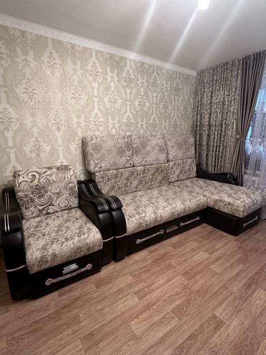 Продам диван с креслом