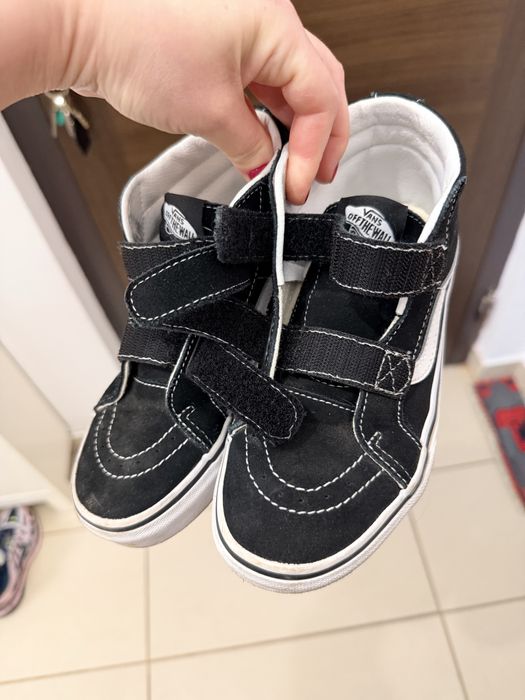 Vans nr 33 din piele intoarsa negri
