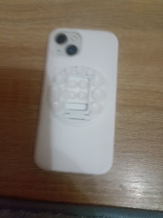iPhone 13  белый