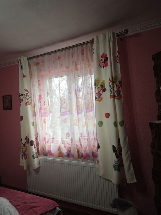 Perdele fetita,Minnie și Prietenii!