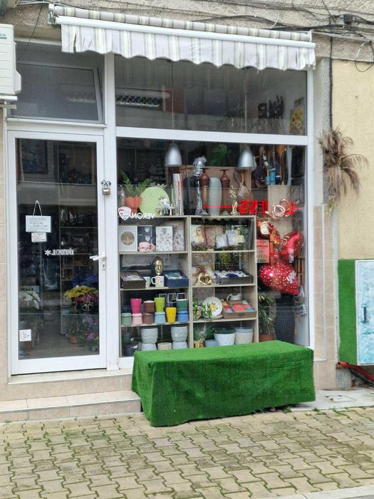 Продава се Магазин в Поморие - 42 кв.м за 37 €/кв.м - Снимка #1