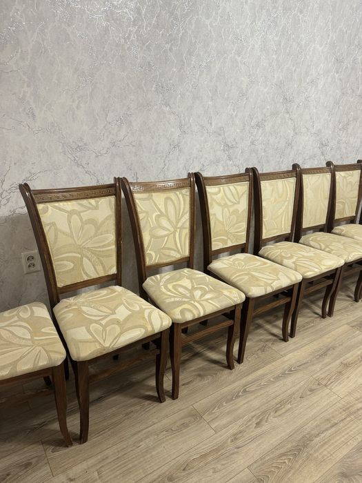 Продаю столы и с стульями