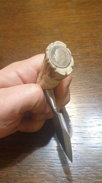 Острие нож за самозащита еленов рог сребърна английска монета кания