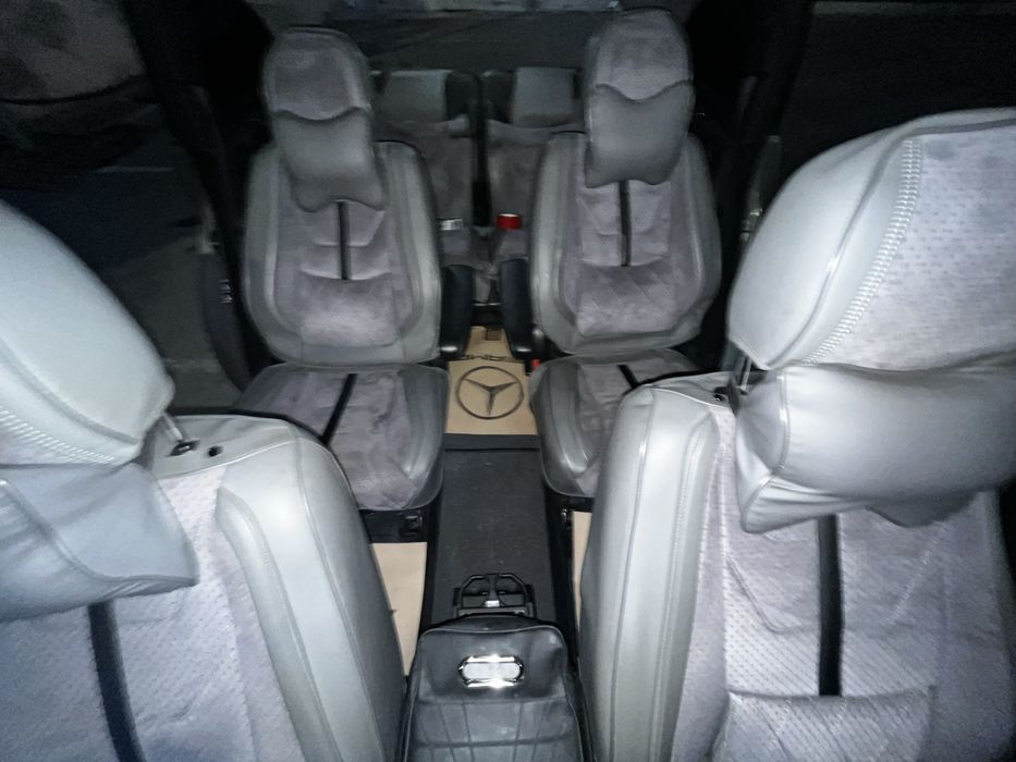 Срочно продам машину MeRsedec R 350