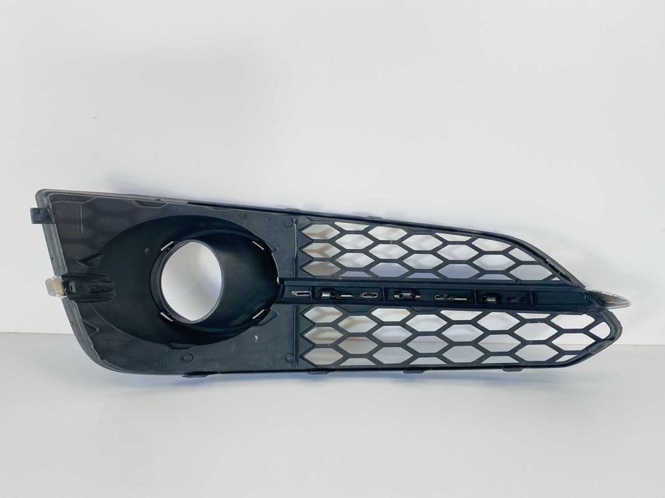 решетка лява предна броня Audi S8 D4 face 2013-2017 г. #1058V