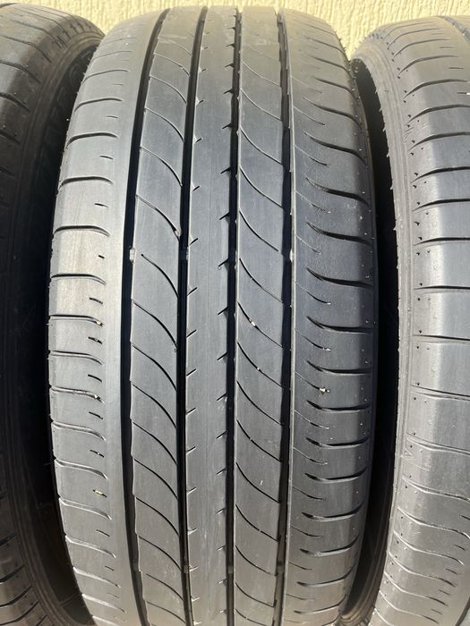 4 бр. летни гуми 235/55/20 Dunlop DOT 4021 2x6 mm 2x4 mm