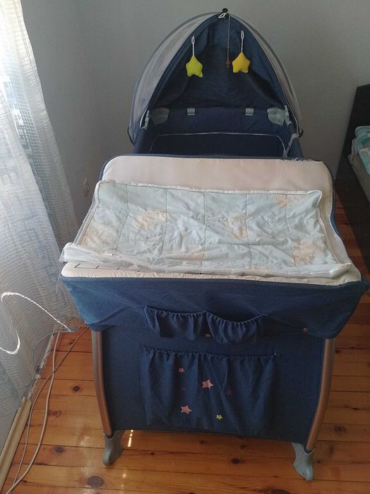 Продавам детско креватче cangaroo
