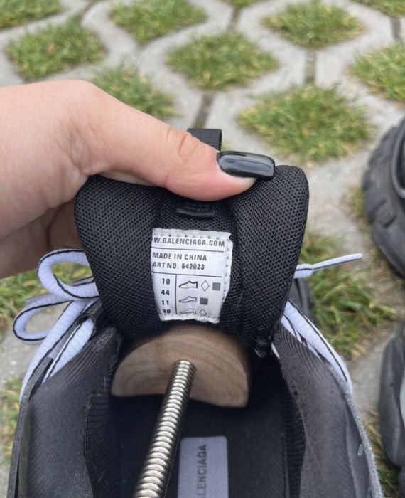 balenciaga track black and white