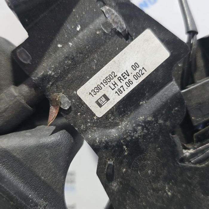 Broasca capota spate stanga Opel Astra H Twintop