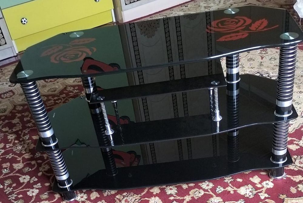 Телевизорная подставка