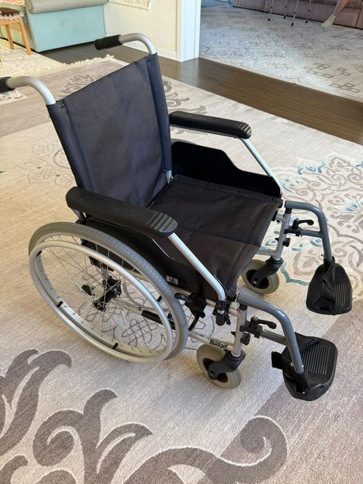 Инвалидная коляска