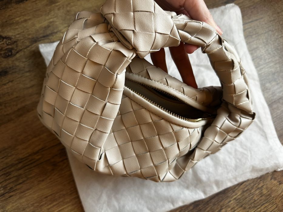 Дамска чанта естествена кожа