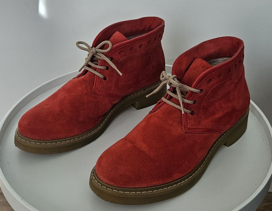 Боти от естествена кожа