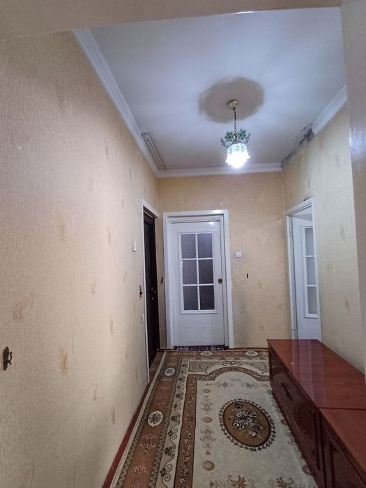 Дружба народов за кафе Райхон продается квартира 2 комнаты