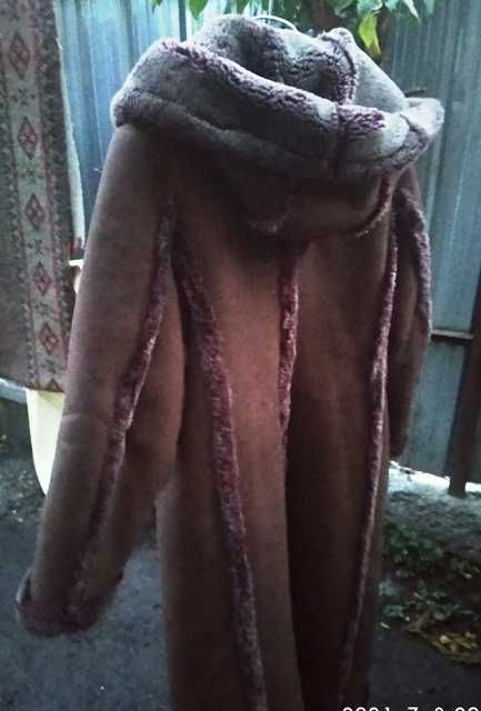 Продам дубленку 48 размера.
