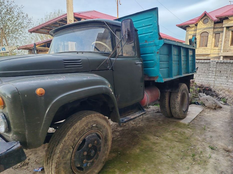 Zil 4502 sotiladi srochni   1979 yil