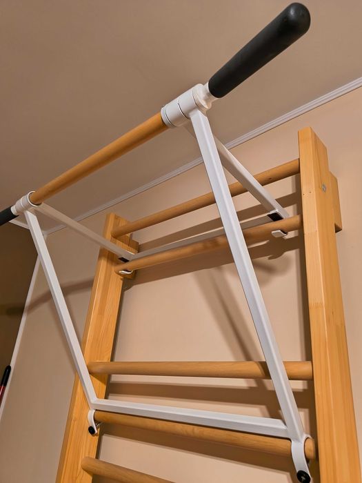 Spalier gimnastica + Bara tractiuni (ca nou)