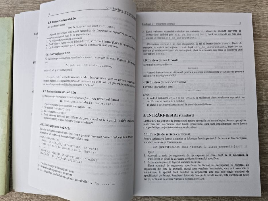Carte C++ Probleme rezolvate si algoritmi - Doina Logofatu (Polirom)