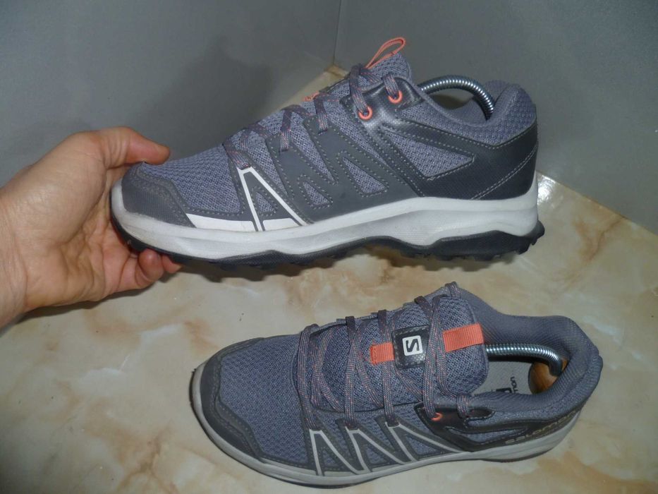 Salomon туристически обувки №37
