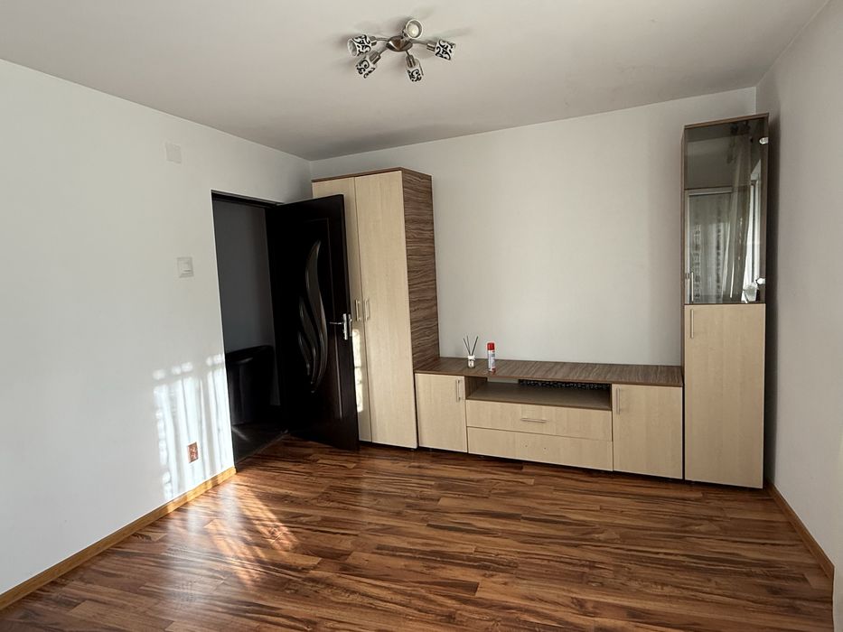 Inchiriez apartament 2 camere
