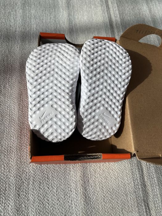 Nike детски маратонки.