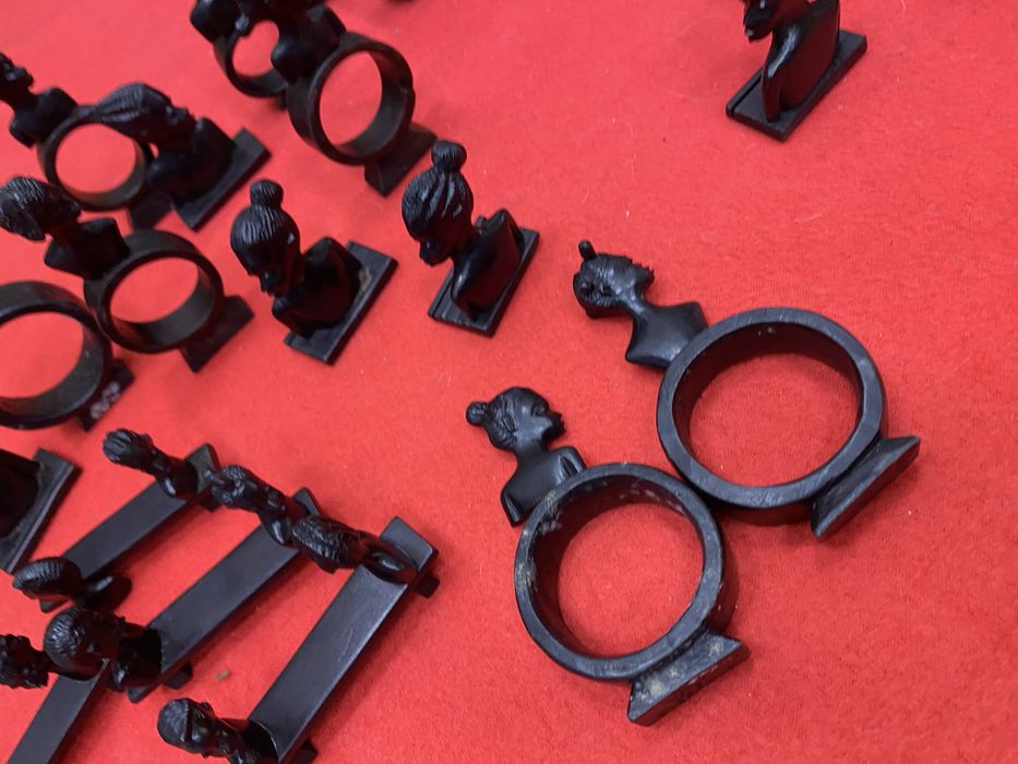 Африкански абаносови пръстени и поставки Кения 1920