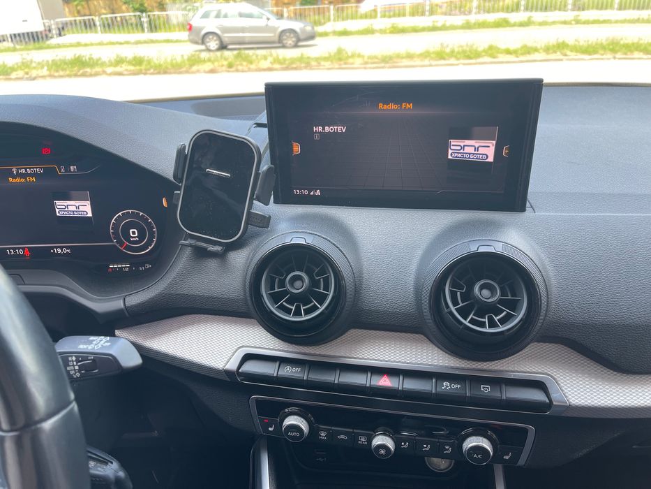Обява за кола Audi Q2