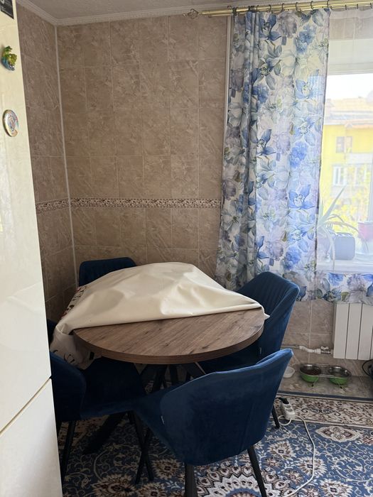 Продаю 2-х комн квартиру.