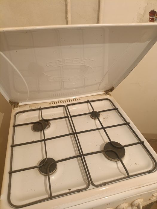 Продам газ плиту